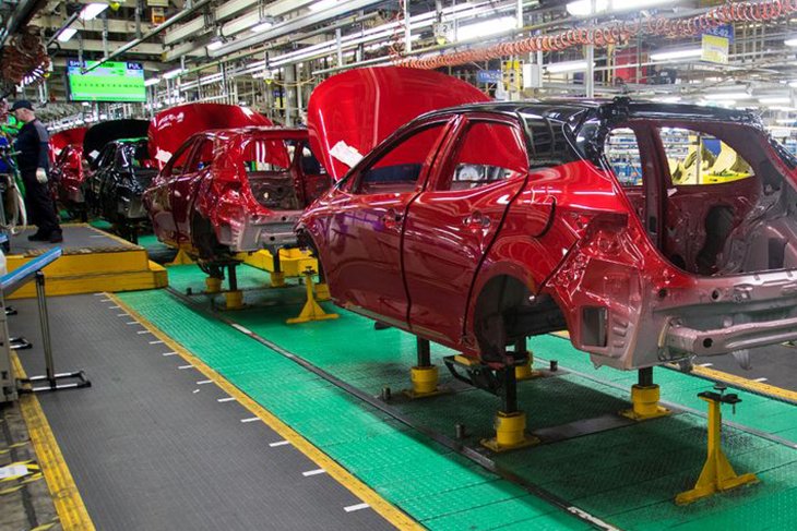 Gyárilag újítaná fel használt autóit a Toyota 3