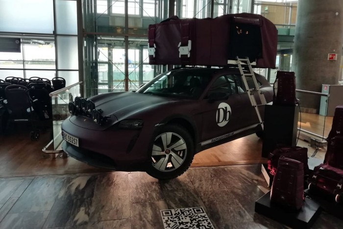 Így mennek kempingezni a szupergazdagok