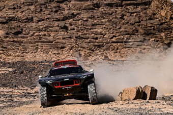 Kettős Audi-szakaszsiker a Dakaron 