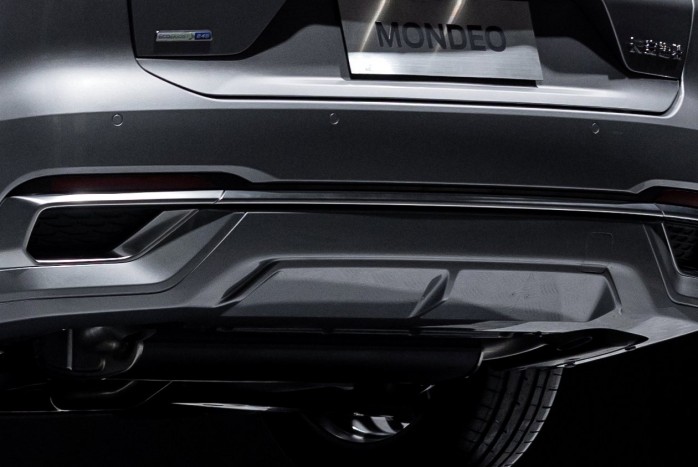 Kupés géneket kapott az új Ford Mondeo 6