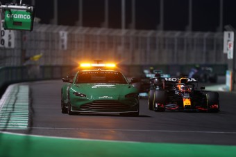 F1: Nyíltan kimondták, leválthatják a versenyigazgatót 