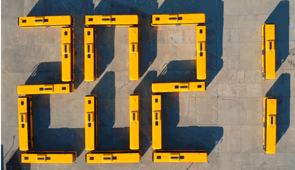 Rendhagyó módon kíván boldog új évet a Volánbusz 1