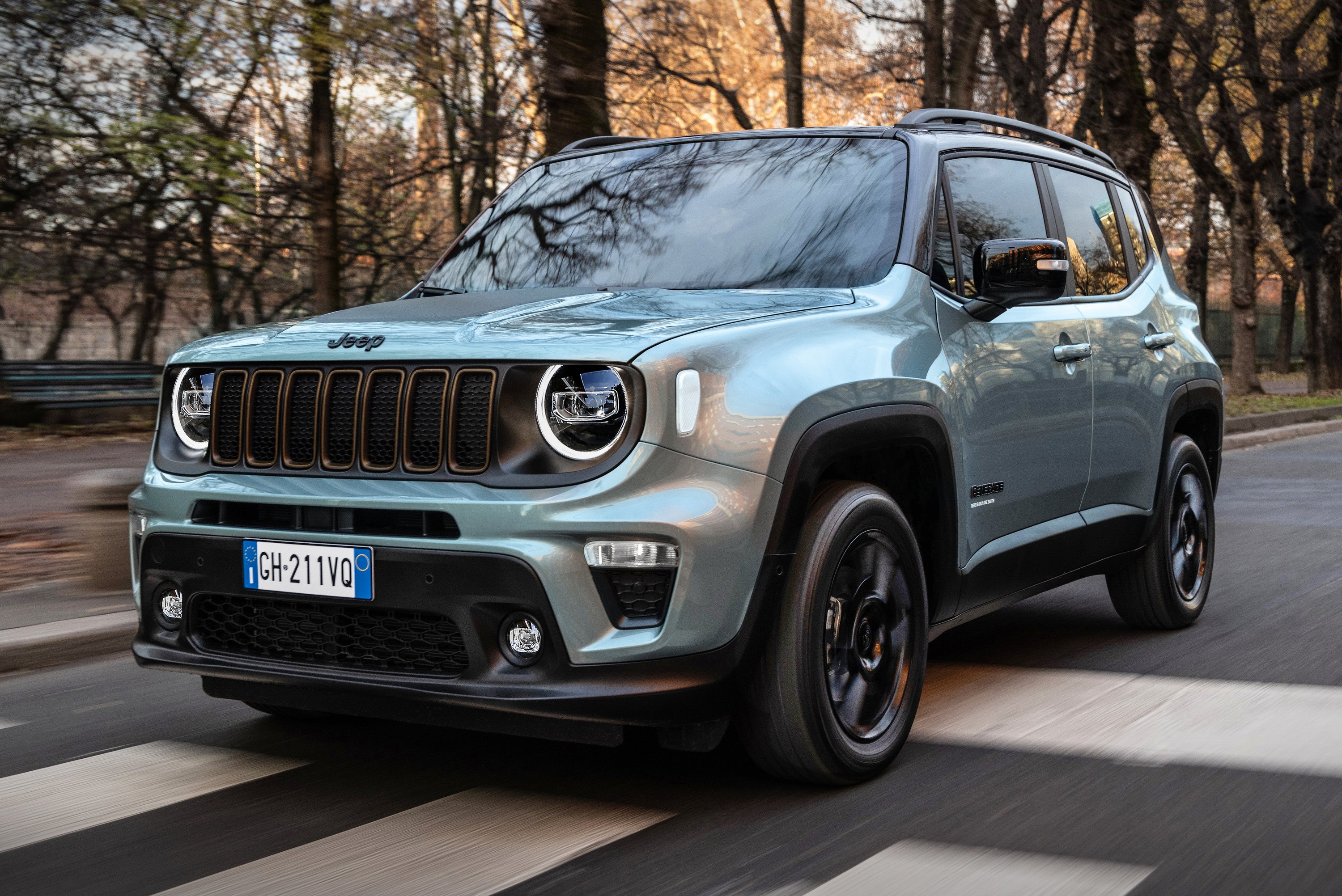 Bővíti hibridkínálatát a Jeep 10