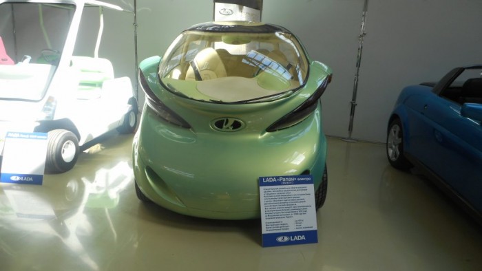 Ennyire vadnak álmodták a jövőt 1998-ban a Ladánál 5 | Vezess Ennyire vadnak álmodták a jövőt 1998-ban a Ladánál 5