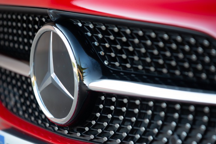 Nevet vált az egyik legnagyobb autógyártó