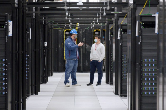 Épül a világ leggyorsabb számítógépe a Facebooknál