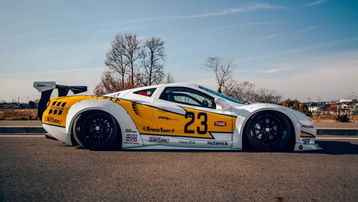 Valljuk be magunknak: jól néz ki ez a tuningolt japán autószörny 4