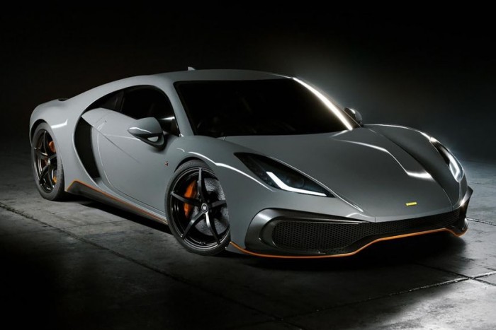 Kivágták a V8-ast a brit szuperautóból, de így is erős