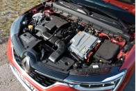 Terepkupé féláron, hibrid hajtással – Renault Arkana teszt 85