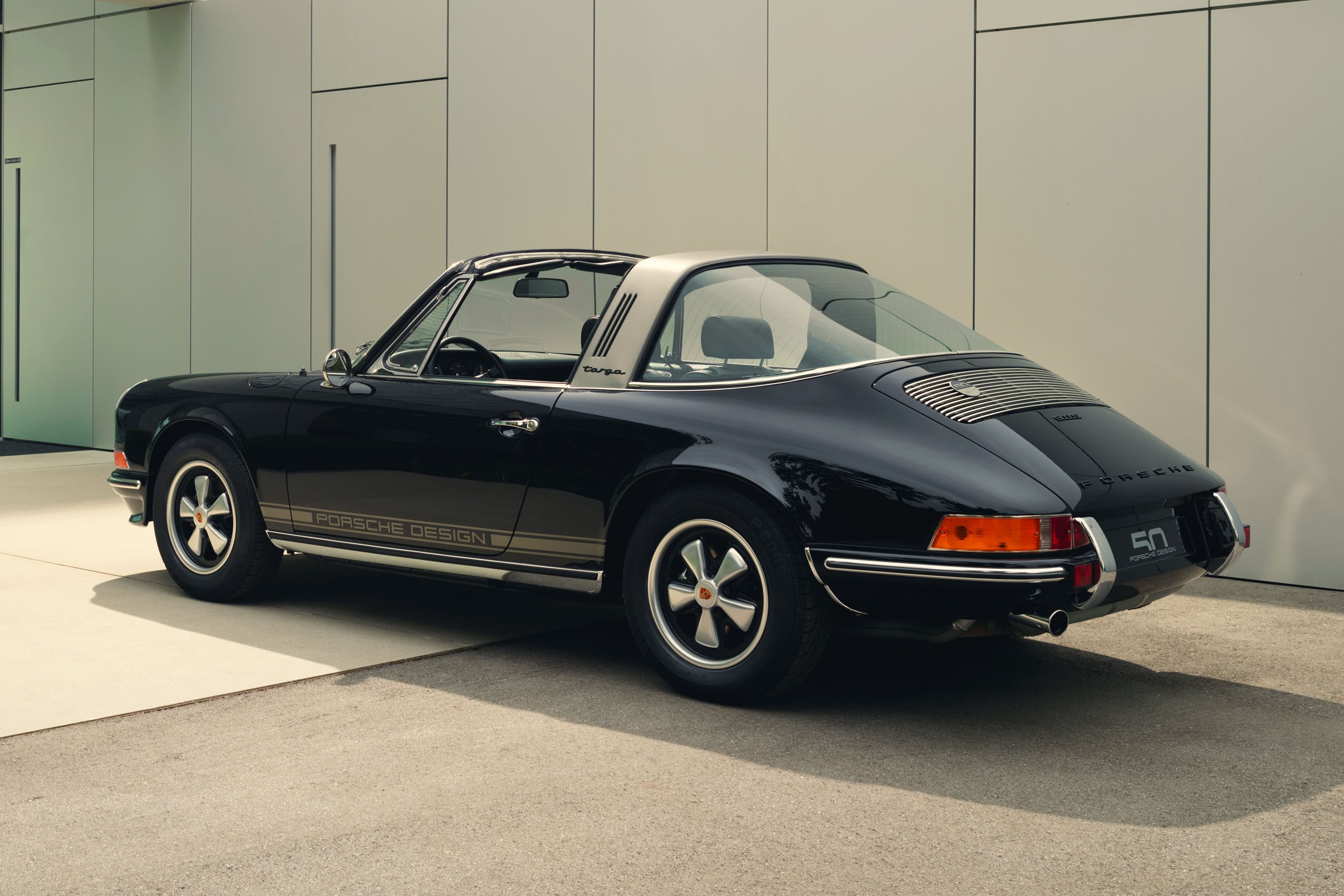 Különleges ajándékok az 50 éves Porsche Designtól 13