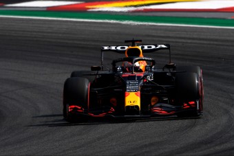 F1: Változott a terv, gyökeres fordulat a Red Bullnál