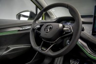 Kupéval és sportverzióval bővül a Škoda villanyautó-kínálata 78