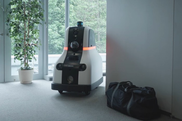 Már léteznek a rendet és békét fenntartó robotzsaruk