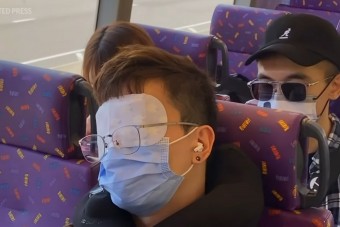 Aludni járnak az emberek erre a buszra