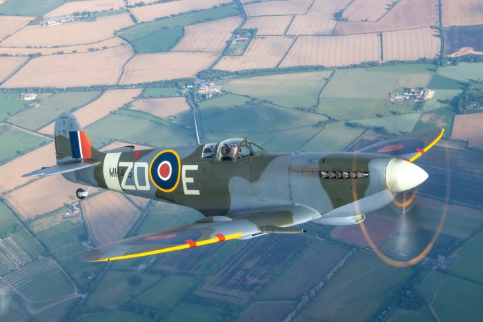 Háborúban, mozifilmben is bizonyított, most eladják a legendás gépet