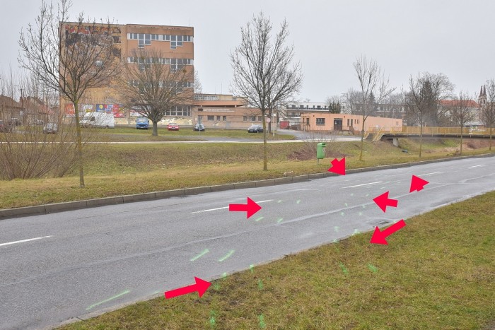 Ittasan tört-zúzott, ronccsal menekekült el a helyszínről a sofőr 1 | Vezess Ittasan tört-zúzott, ronccsal menekekült el a helyszínről a sofőr 1