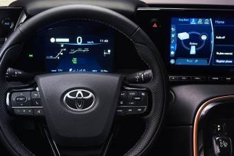 Már az autóknak is lesz saját operációs rendszerük