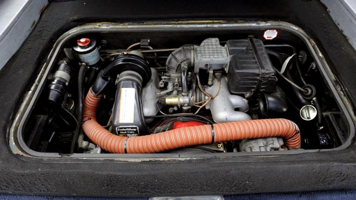 Ismeretlen, de motorja miatt őrülten menő ez a VW kisbusz 2