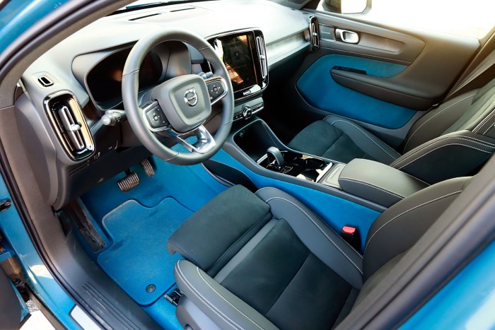 Nem pont ezt várnánk egy elektromos autótól – Volvo C40 Recharge 9