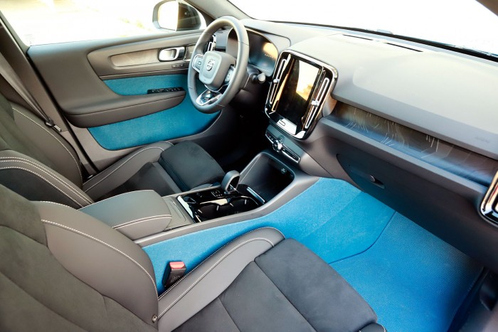 Nem pont ezt várnánk egy elektromos autótól – Volvo C40 Recharge 18