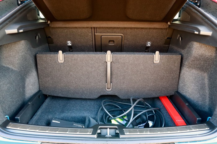 Nem pont ezt várnánk egy elektromos autótól – Volvo C40 Recharge 14