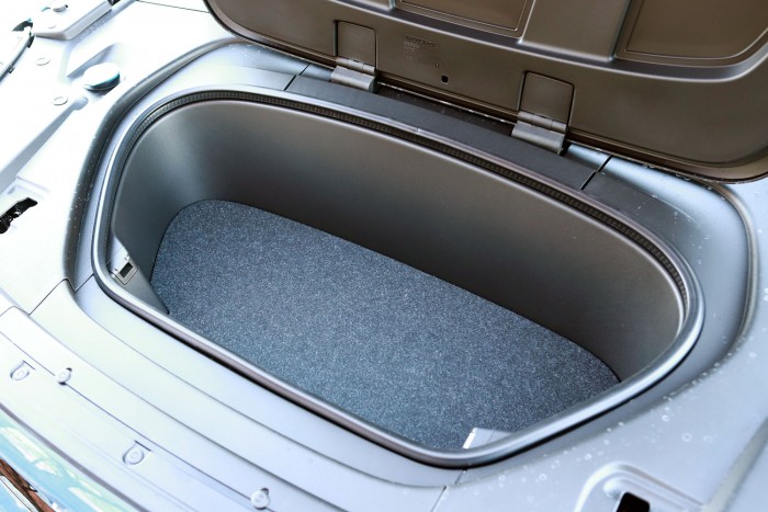 Nem pont ezt várnánk egy elektromos autótól – Volvo C40 Recharge 13