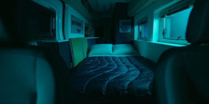 Ebben a Transitban minden megvan, ami kell egy világ körüli utazáshoz 2 | Vezess Ebben a Transitban minden megvan, ami kell egy világ körüli utazáshoz 2