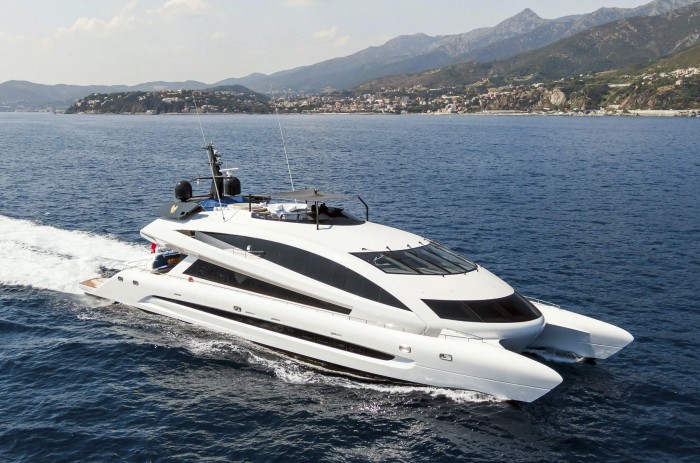 Porsche tervezte különleges luxusjacht, ami ráadásul gyors is 2