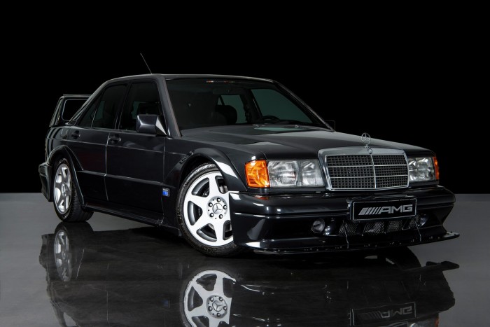 Ferrari-árban mérik ezt az öreg Mercedest 5