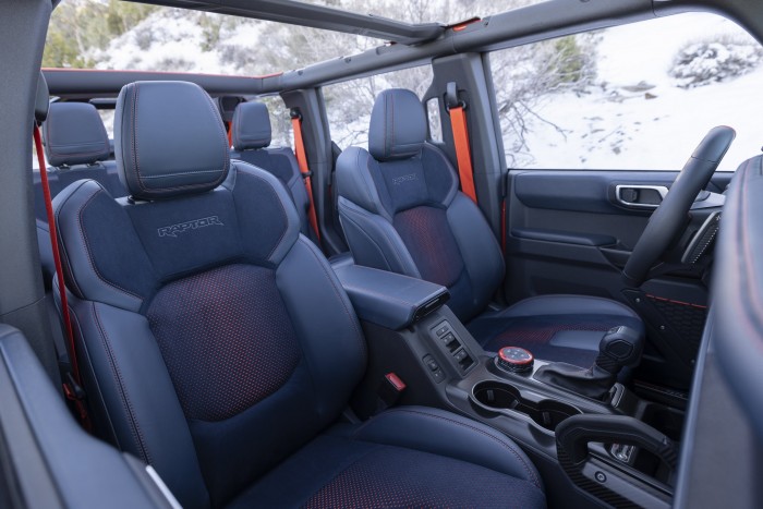 Ezzel az autóval bárhol IS száguldhatsz 10