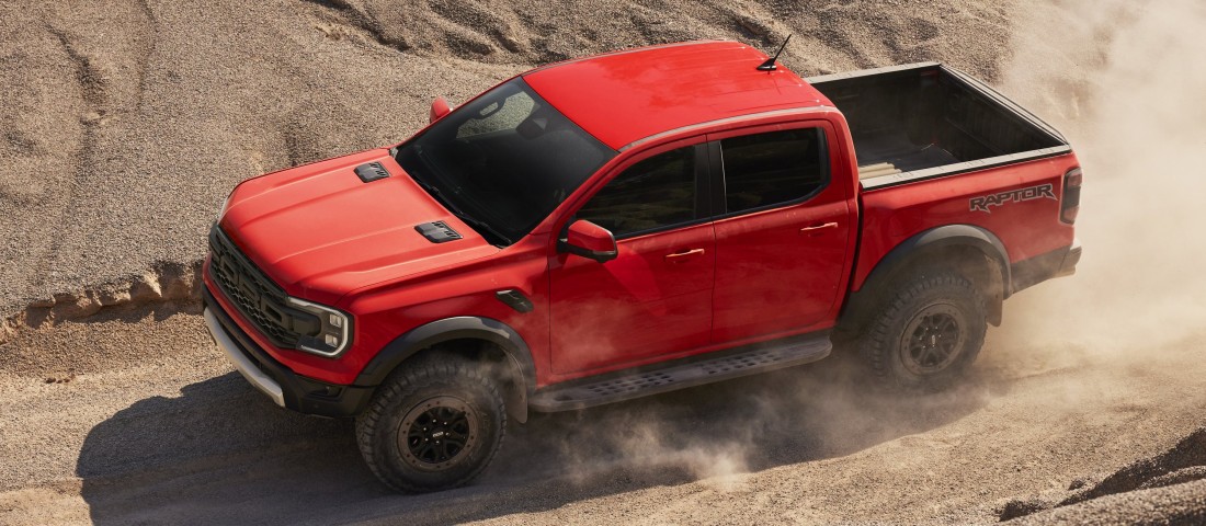 Bemutatta új csúcsragadozóját a Ford