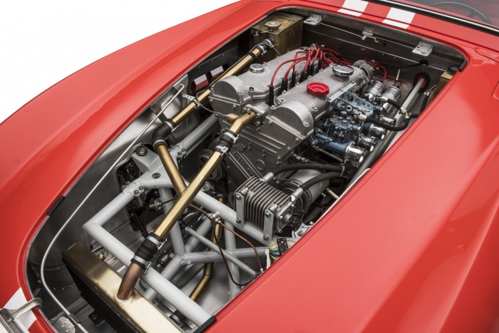 Felújították a világ legritkább, legszebb Škodáját 6