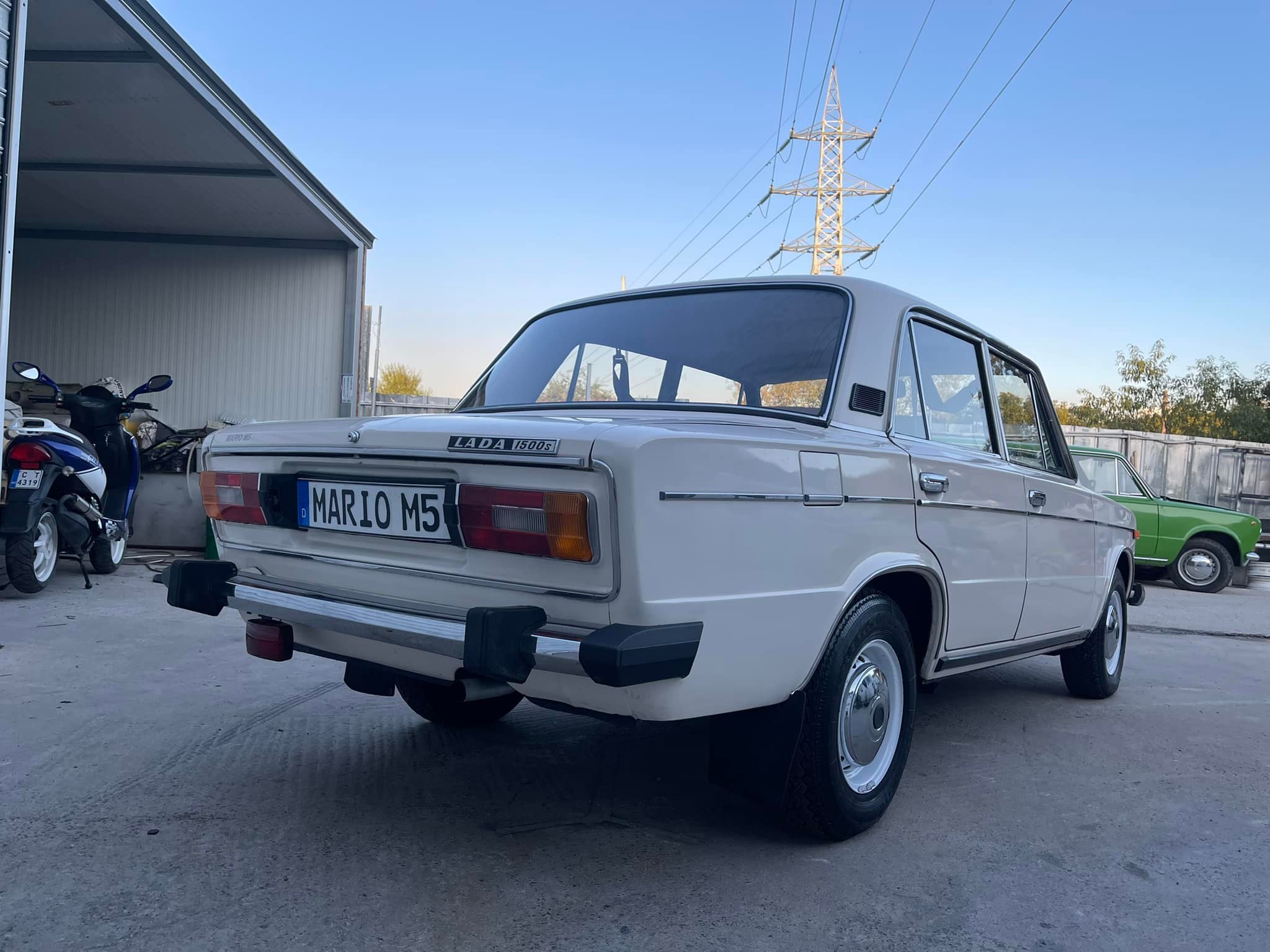 Ha meglátod alulról, megérted, miért kérnek 2,8 milliót ezért az ezerötös Ladáért 1