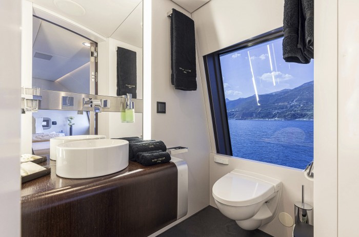 Porsche tervezte különleges luxusjacht, ami ráadásul gyors is 6