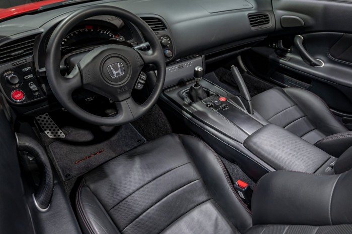 Lehet, hogy ritka kincs, de tényleg megér ennyi pénzt egy Honda S2000? 3