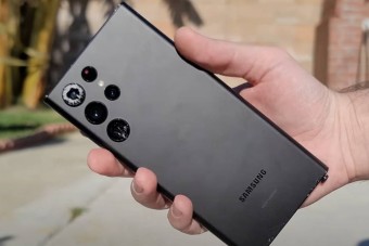 Alig jött ki, máris megkínozták a Samsung legdrágább mobilját