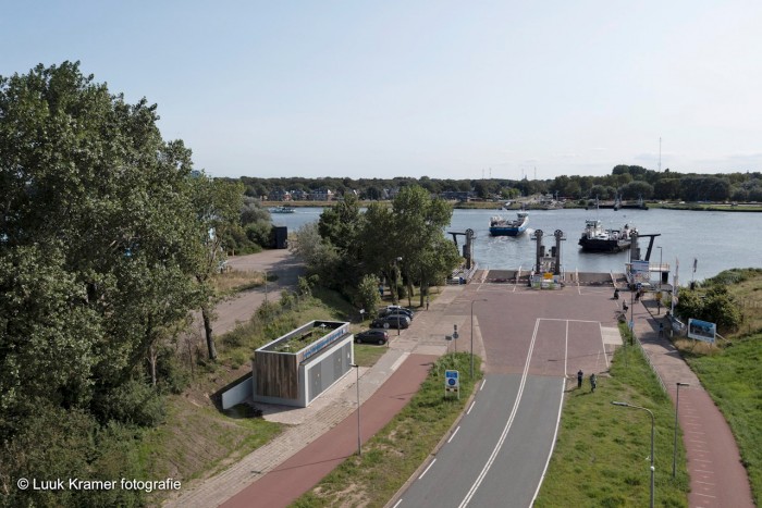 3 perc alatt feltöltik az elektromos kompokat 1