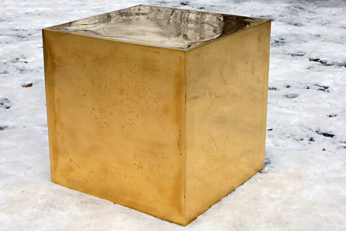 Kitettek egy színarany tömböt a Central Parkba 2 | Vezess Kitettek egy színarany tömböt a Central Parkba 2