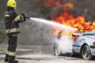 Mini tűzoltóautó dolgozik Győrben, megnéztük 2