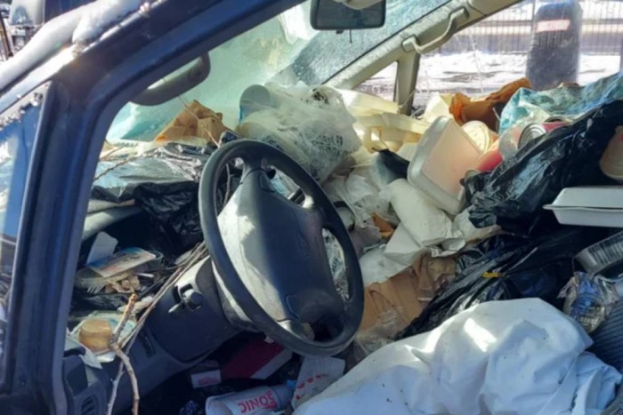 Egy kényszeres gyűjtögető autójának látványára nem készít fel semmi