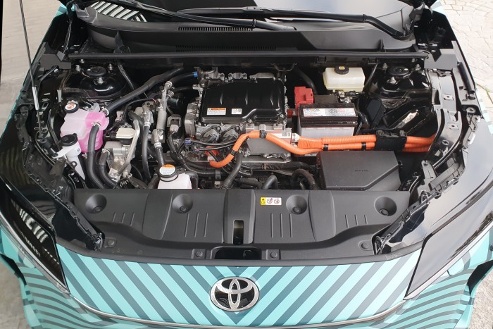 Napenergia viszi az új Toyotát – kipróbáltuk 61 Napenergia viszi az új Toyotát – kipróbáltuk 61