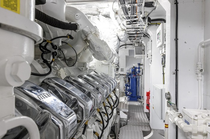 Porsche tervezte különleges luxusjacht, ami ráadásul gyors is 8