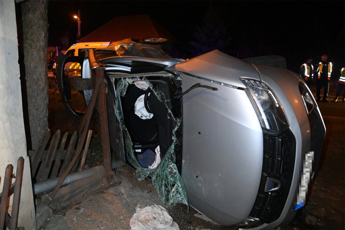 Csúnya baleset Ócsán: Porsche és Dacia ütközött 4