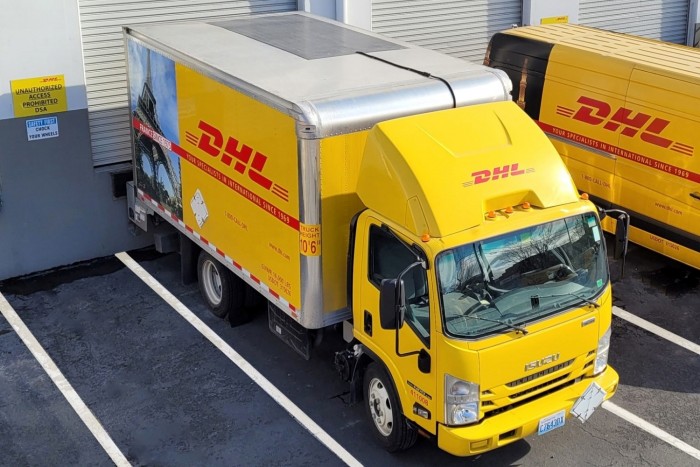 Ezért tesznek napelemeket a teherautókra