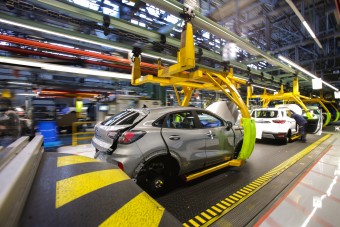 Így gyártanak napi ezer autót Romániában