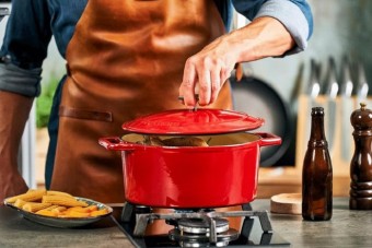 Autóroncsokból készül ez az edény