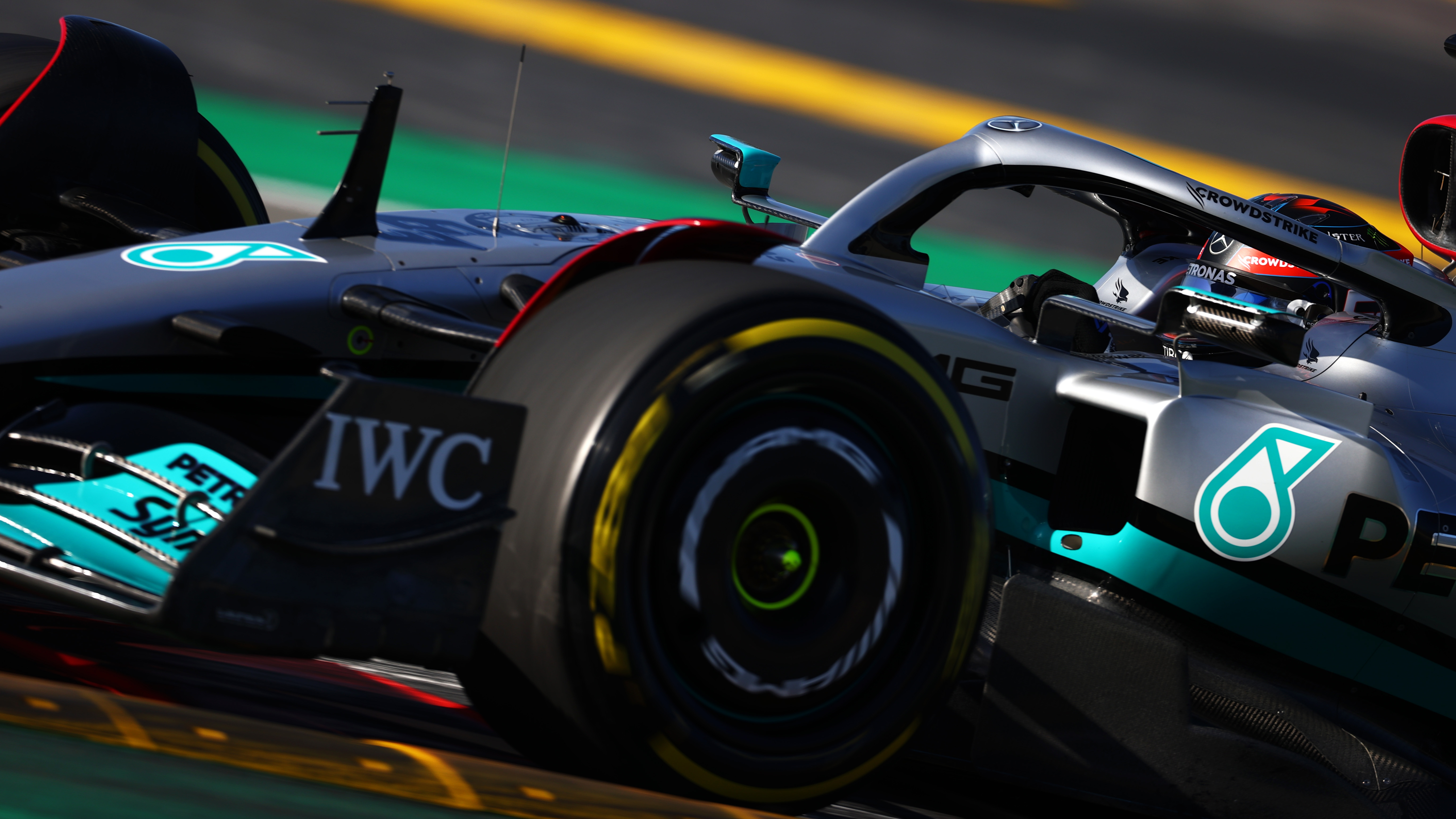 F1: Elkezdődött a teszt, pályán az új autók 6