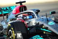 F1: Elkezdődött a teszt, pályán az új autók 55