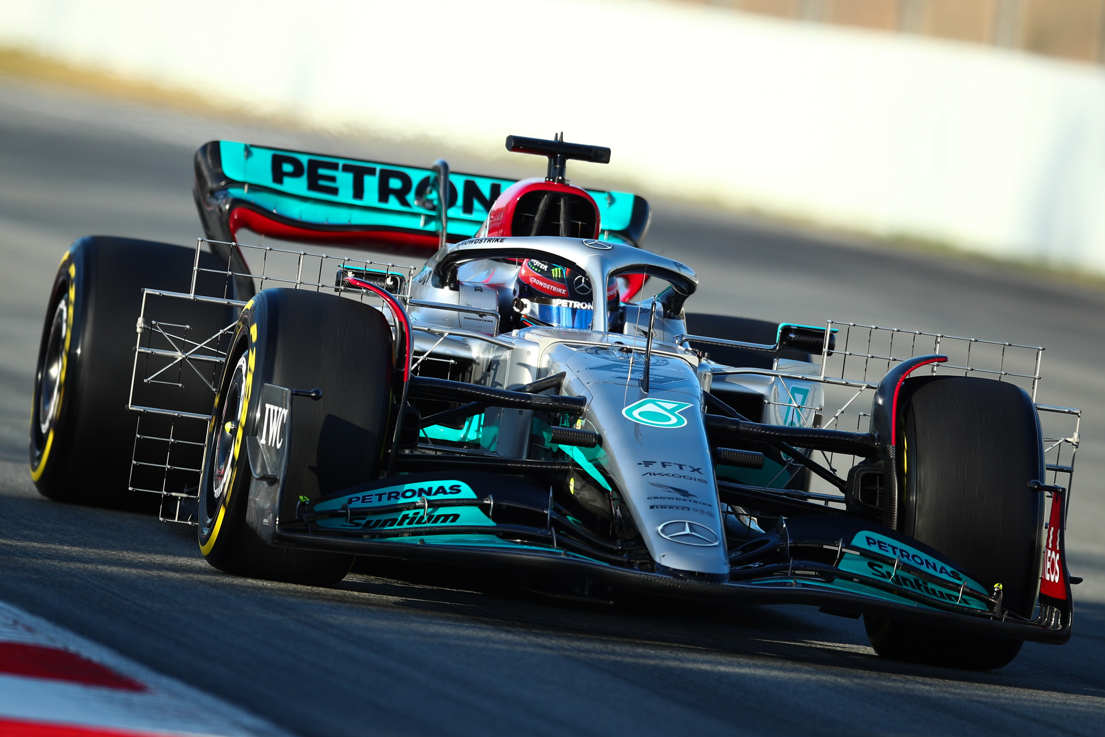 F1: Elkezdődött a teszt, pályán az új autók 3