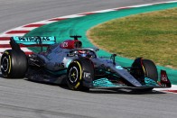 F1: Elkezdődött a teszt, pályán az új autók 57